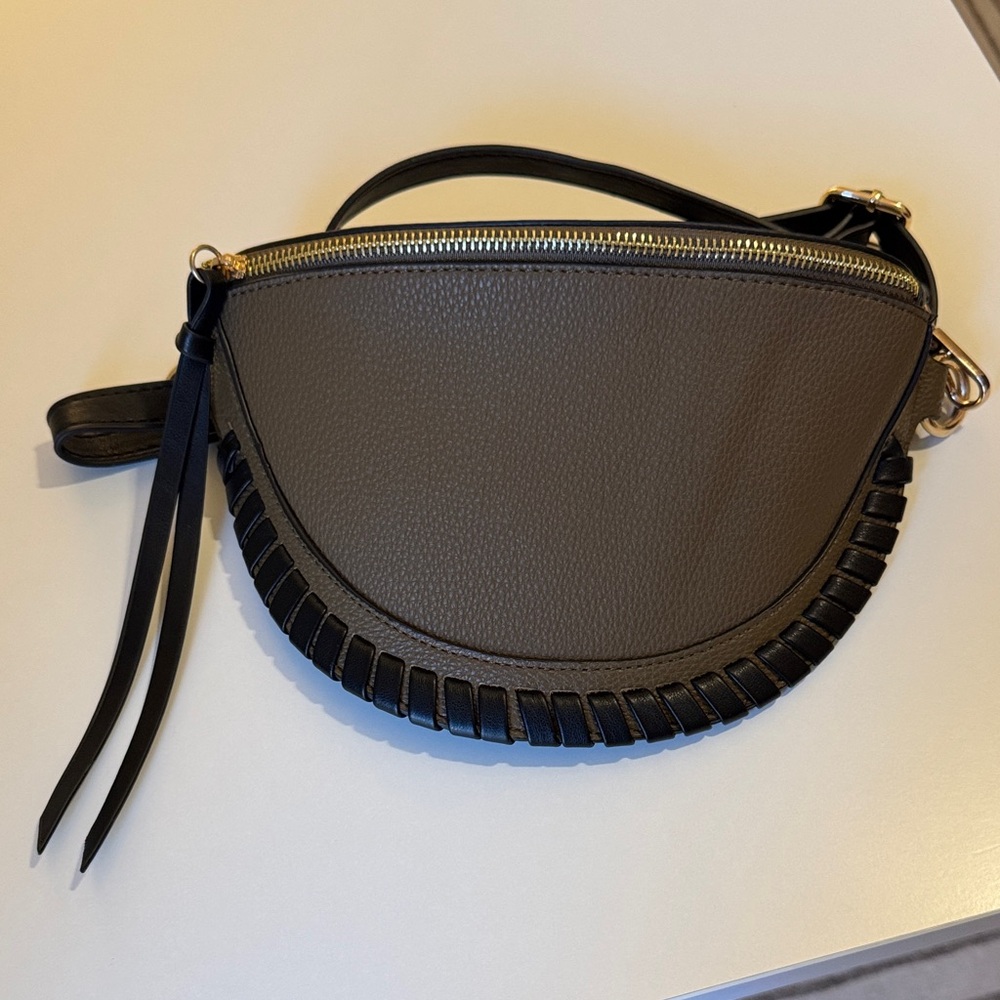 NWOT Chinese Laundry Brown & Black Belt Bag